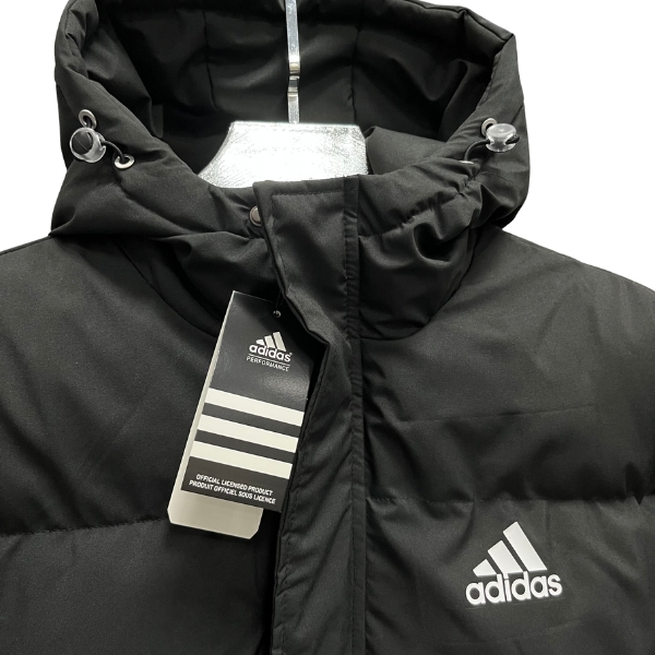 Chaqueta acolchada negra de Adidas