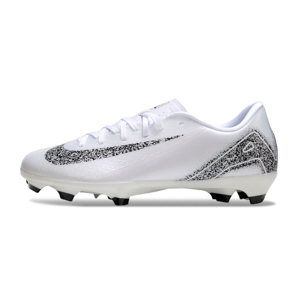 Botas de fútbol Nike Zoom Mercurial Vapor 16 Academy FG para terreno firme, color blanco y negro