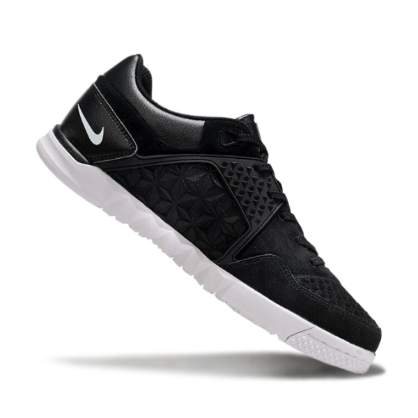 Botas de fútbol sala Nike5 Street Gato IC en blanco y negro