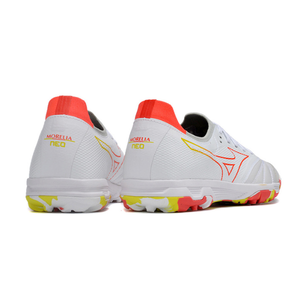 Bota de fútbol Mizuno Morelia Sala Turf TF naranja y amarilla