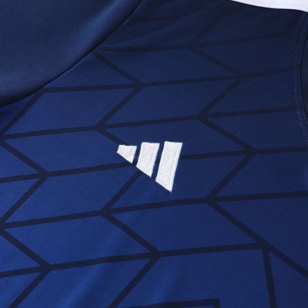 Conjunto de entrenamiento azul Adidas, camiseta y pantalón