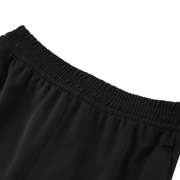 Conjunto de entrenamiento Adidas negro con camiseta y pantalones cortos