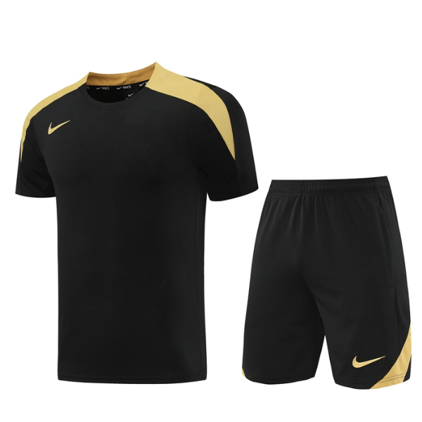 Conjunto de entrenamiento Adidas negro y amarillo con camiseta y pantalones cortos