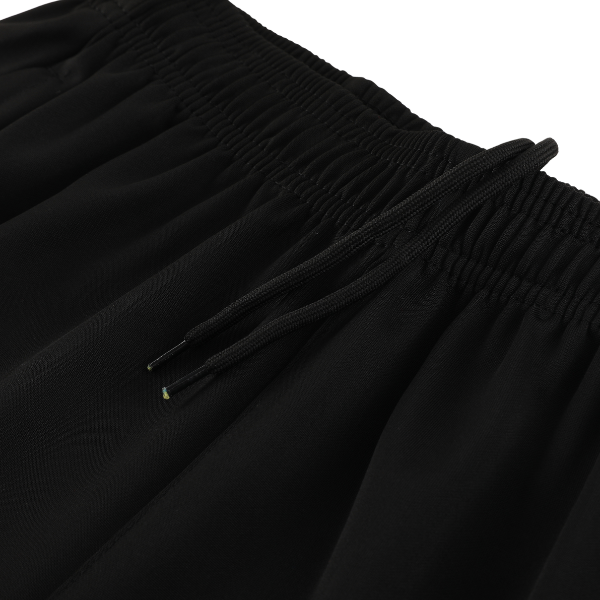 Conjunto de entrenamiento Adidas negro y amarillo con camiseta y pantalones cortos