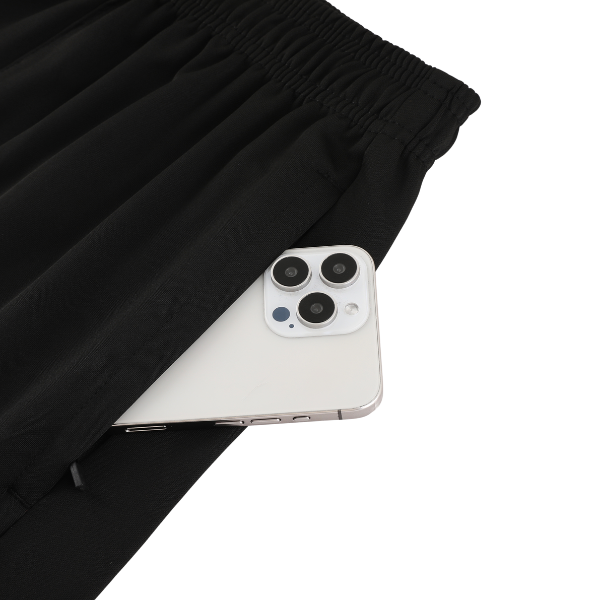 Conjunto de entrenamiento Adidas negro y amarillo con camiseta y pantalones cortos