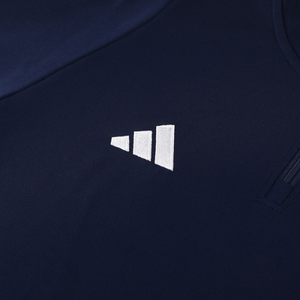 Conjunto de camiseta y pantalones Adidas azul oscuro Cold Set con cremallera de un cuarto