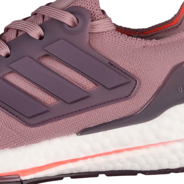 Zapatillas de running Adidas Ultraboost rosa claro