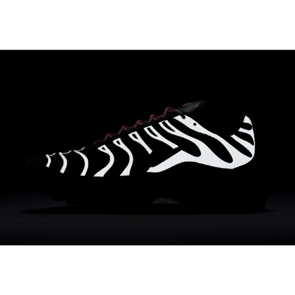 Zapatillas Nike Air Max Plus TN negras reflectantes informales
