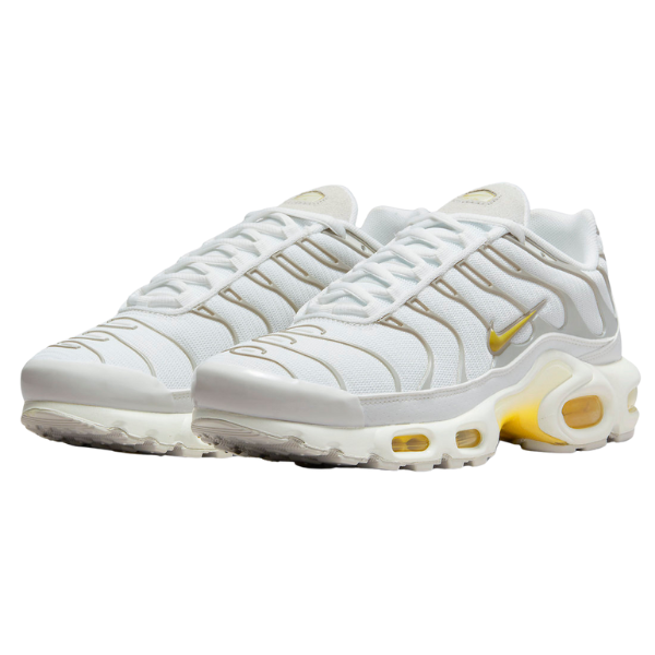 Zapatillas Nike Air Max Plus TN blancas con diseño de apio