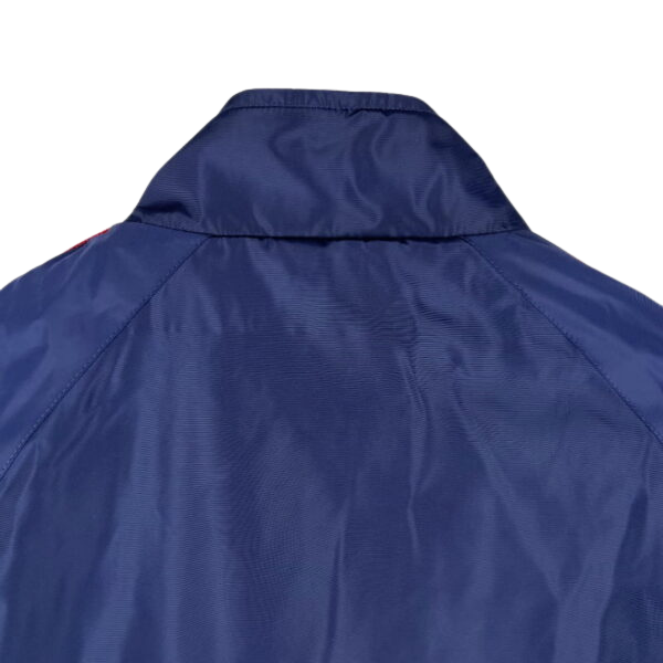 Chaqueta cortavientos Tommy Hilfiger azul, blanca y roja