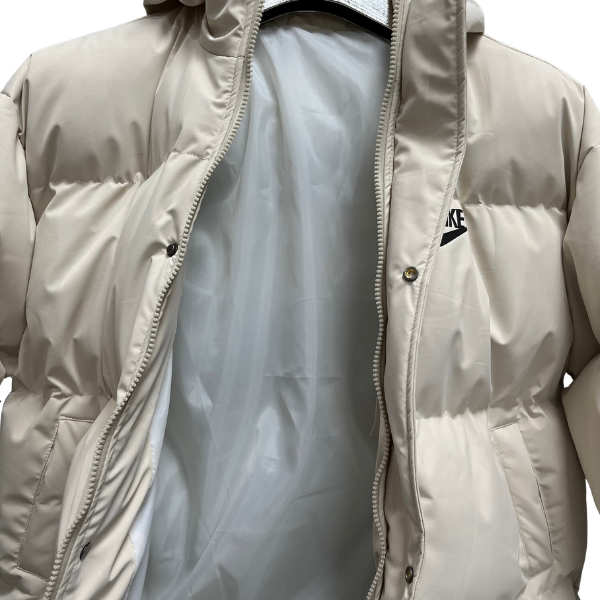 Chaqueta acolchada beige de Nike 