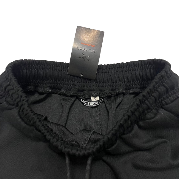 Pantalones deportivos negros Arc'Teryx