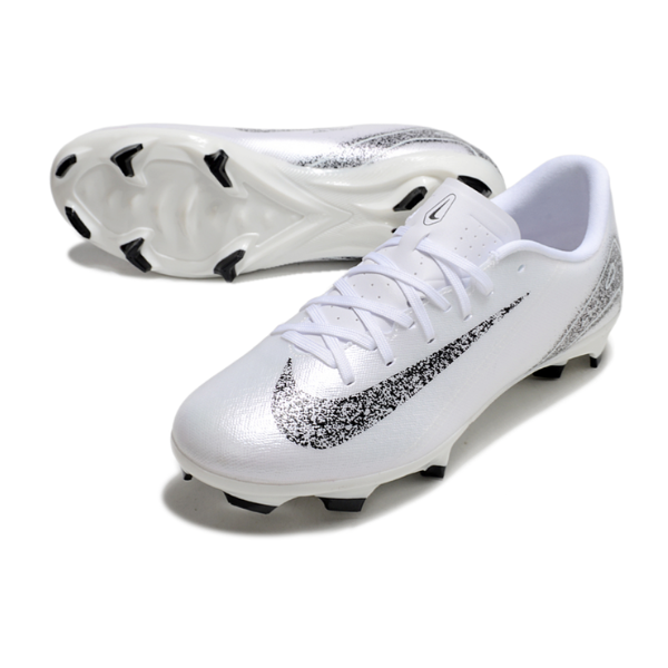 Botas de fútbol Nike Zoom Mercurial Vapor 16 Academy FG para terreno firme, color blanco y negro