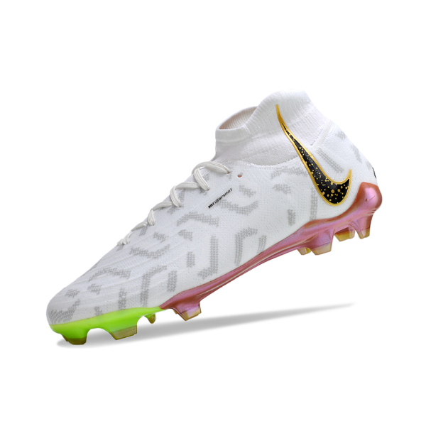 Botas de fútbol Nike Phantom Luna FG para terreno firme, color blanco