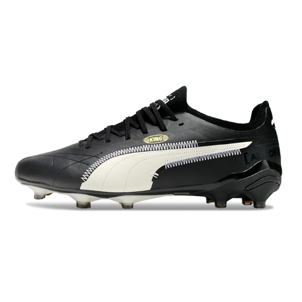 Botas de fútbol Puma King Ultimate Art of Football Pack FG para terreno firme, color blanco y negro