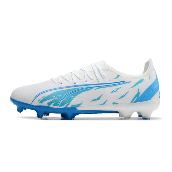 Botas de fútbol Puma Ultra Ultimate FG para terreno firme, color blanco y azul