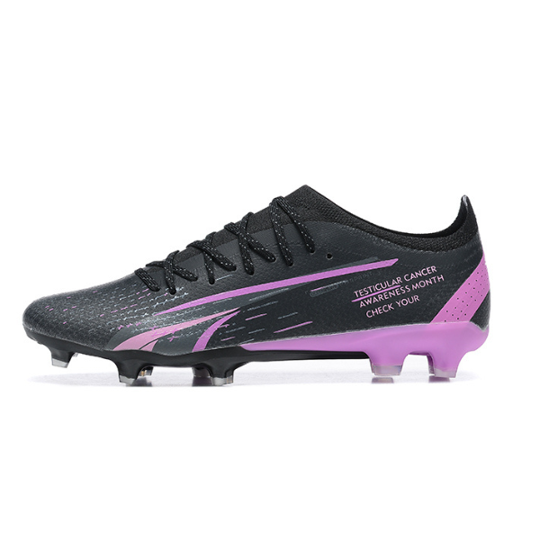 Botas de fútbol Puma Ultra Ultimate FG para terreno firme, color negro y rosa