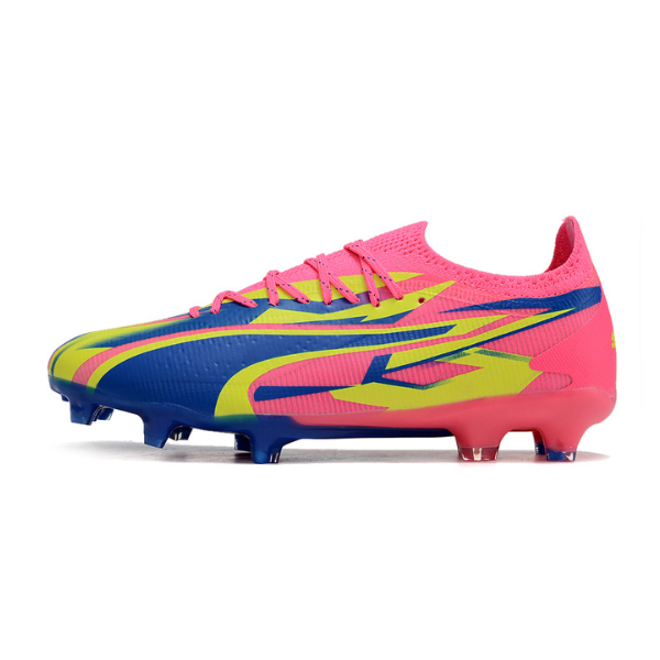 Botas de fútbol Puma Ultra Ultimate rosa y amarillo para terreno firme FG