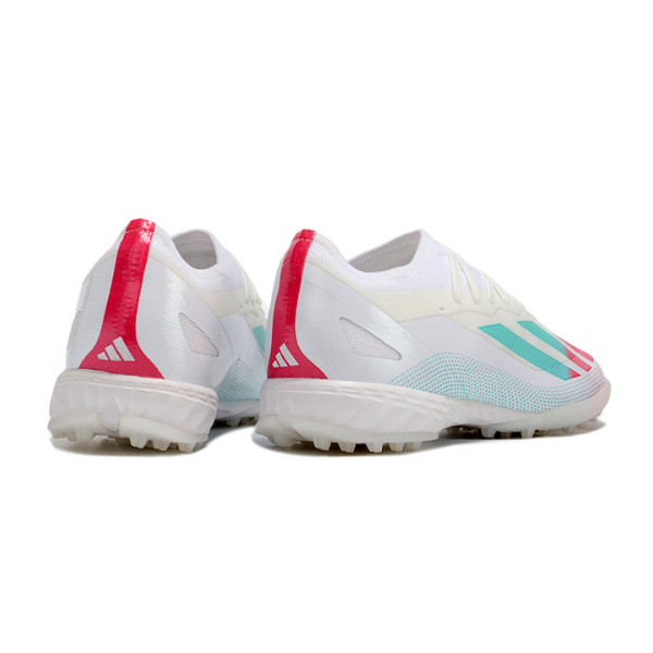 Botas de fútbol Adidas X Crazyfast.1 Turf TF en blanco, rosa y azul