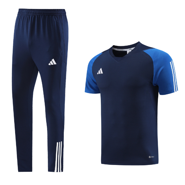Conjunto de entrenamiento azul de Adidas Training: camiseta y pantalón