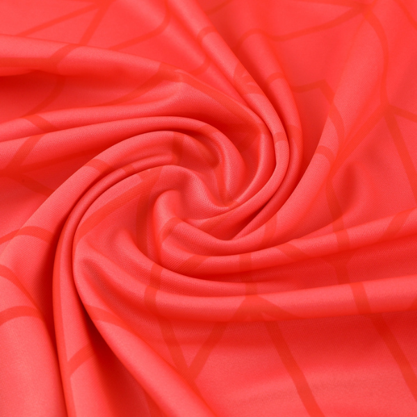 Conjunto de entrenamiento naranja de Adidas, camiseta y pantalón