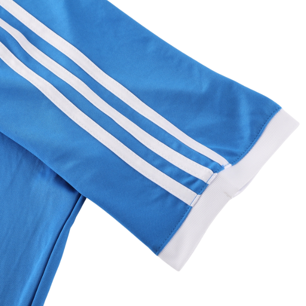 Conjunto de entrenamiento azul claro de Adidas: camiseta y pantalones cortos 