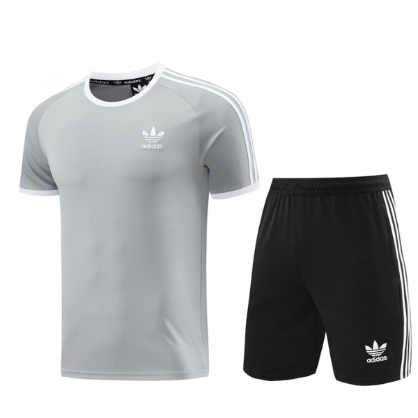 Conjunto de entrenamiento gris Adidas: camiseta y pantalones cortos 
