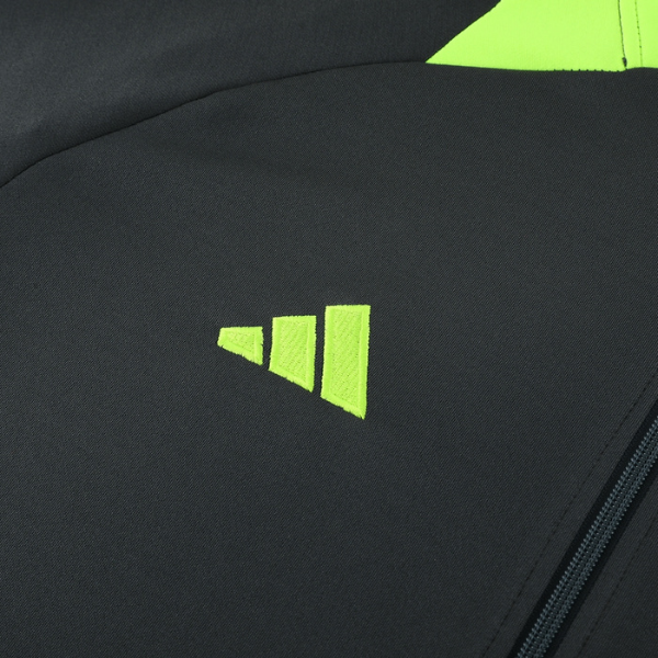 Chaqueta y pantalón Adidas gris y verde Cold Set 