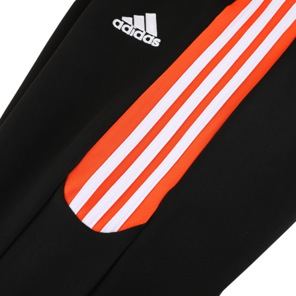 Chaqueta y pantalón Adidas naranja, blanco y negro Cold Set 