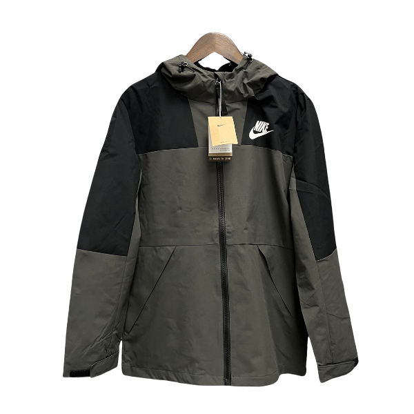 Chaqueta cortavientos Nike verde y negra 