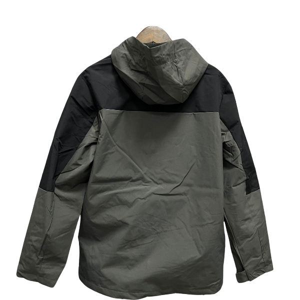 Chaqueta cortavientos Nike verde y negra 