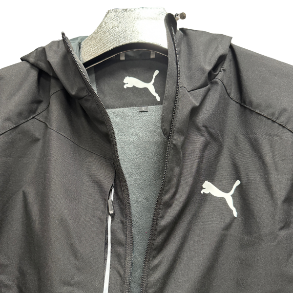 Chaqueta cortavientos negra Puma 