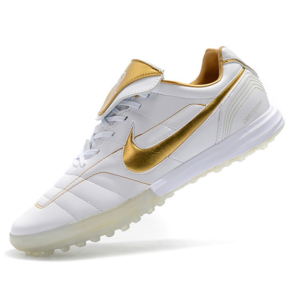 Botas de fútbol Nike Tiempo 7 R10 Elite Turf TF blancas y doradas