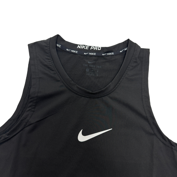 Camiseta sin mangas negra Nike 