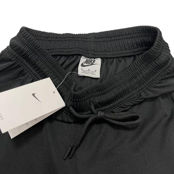 Pantalones cortos Nike en blanco y negro 