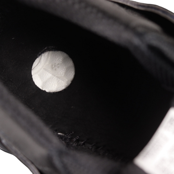 Zapatillas de running Adidas Ultraboost Light negras y azules 