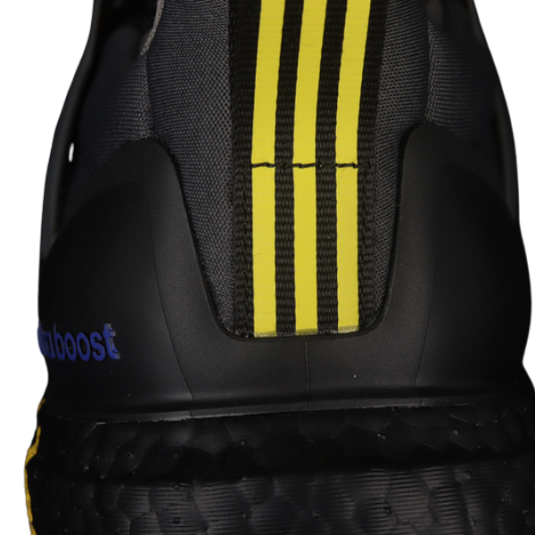 Zapatillas de running Adidas Ultraboost Light negras y grises 