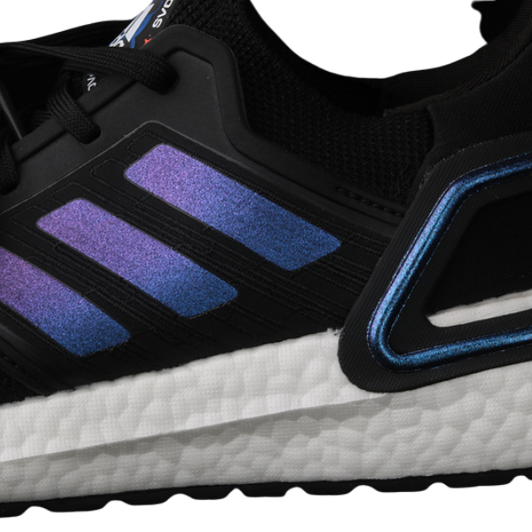 Zapatillas de running Adidas Ultraboost Light negras y moradas 