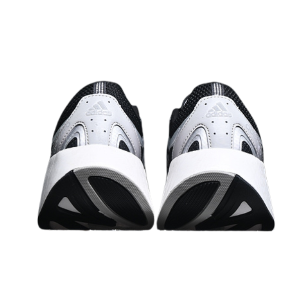 Zapatillas de running Adidas Aruku negras metalizadas y plateadas