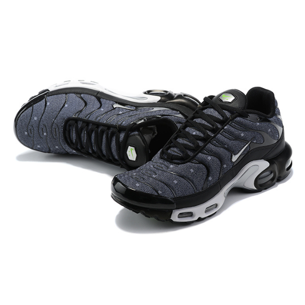 Zapatillas Nike Air Max Plus TN informales en negro y gris