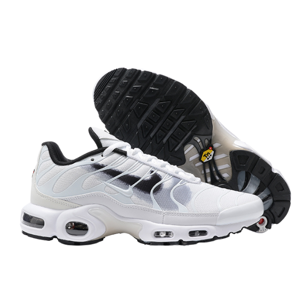 Zapatillas Nike Air Max Plus TN con pintura en aerosol